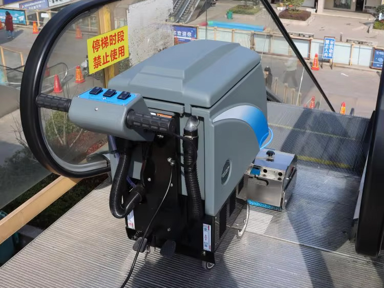 扶梯清洗機 | 電動扶梯清洗機 | 商場清潔設備 | 山東魯環機械設備有限公司
